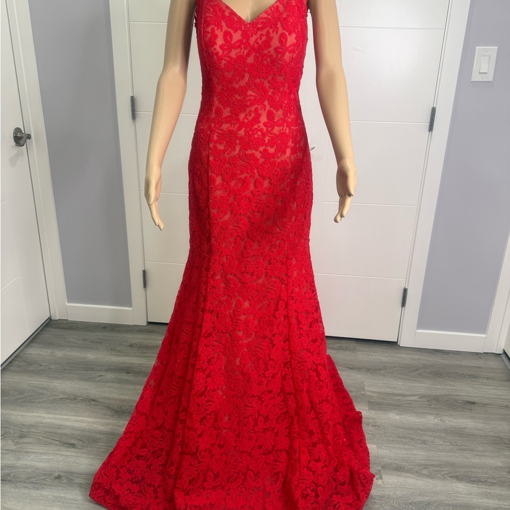 Elegant Red Lace Evening Gown